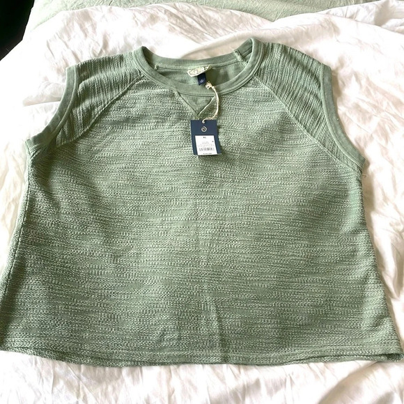 Universal Thread Tops - Universal Thread NWT 100% cotton light green top